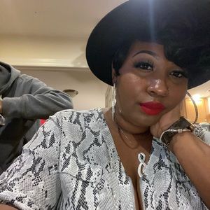 Meet your Posher, Shanta